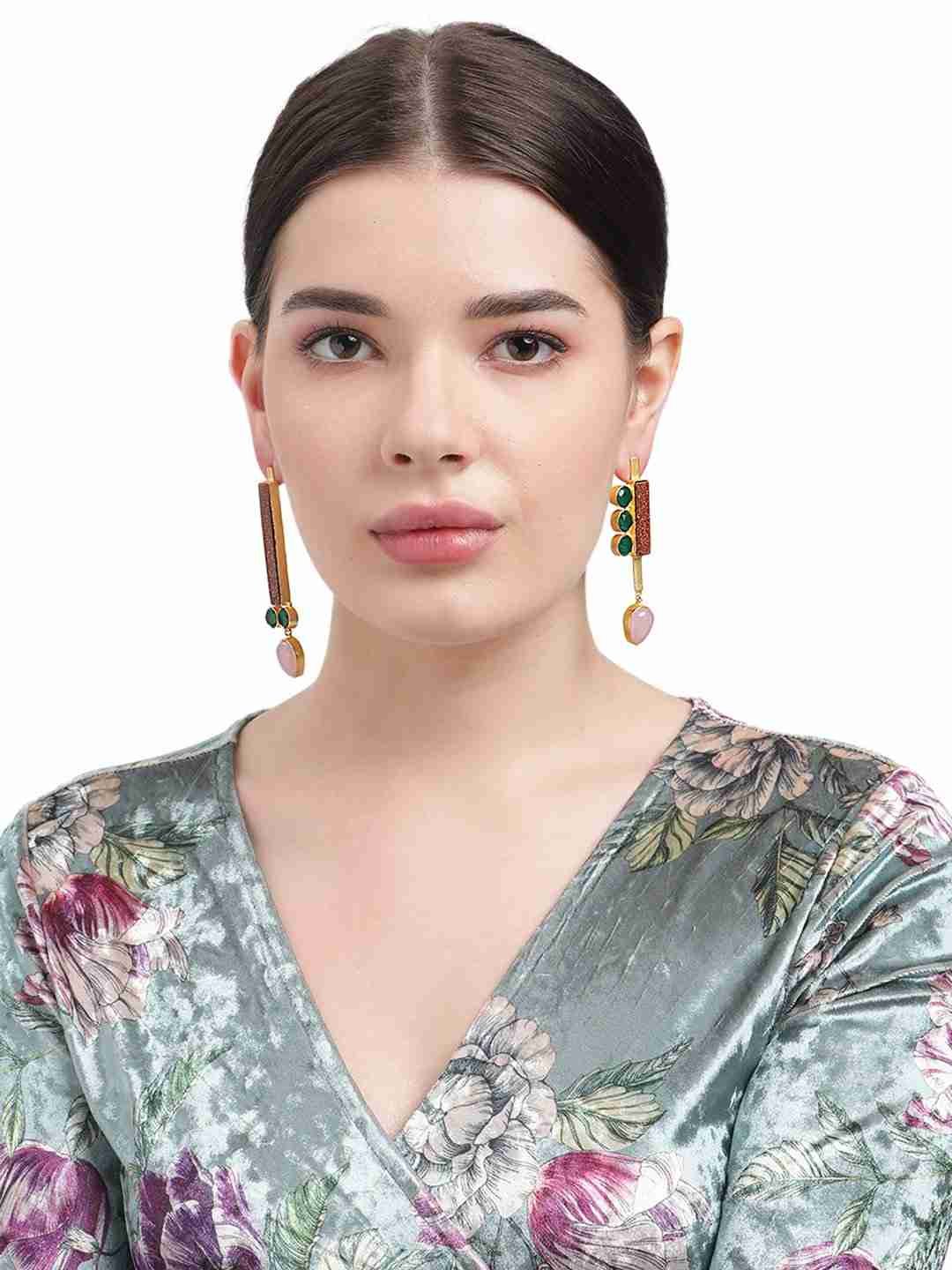 REGINA  SUNSTONE, ROSE QUARTZ  AND GREEN ONYX  ASYMMETRIC EARRINGS jewellery in 24K gold plating | XAGO Luxe