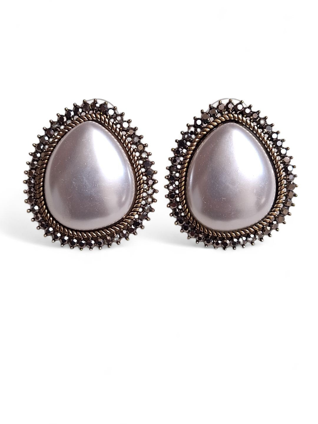 LE EVA SILVER PLATED CONTEMPORARY SHAPED STUD EARRINGS jewellery in 24K gold plating | XAGO Luxe