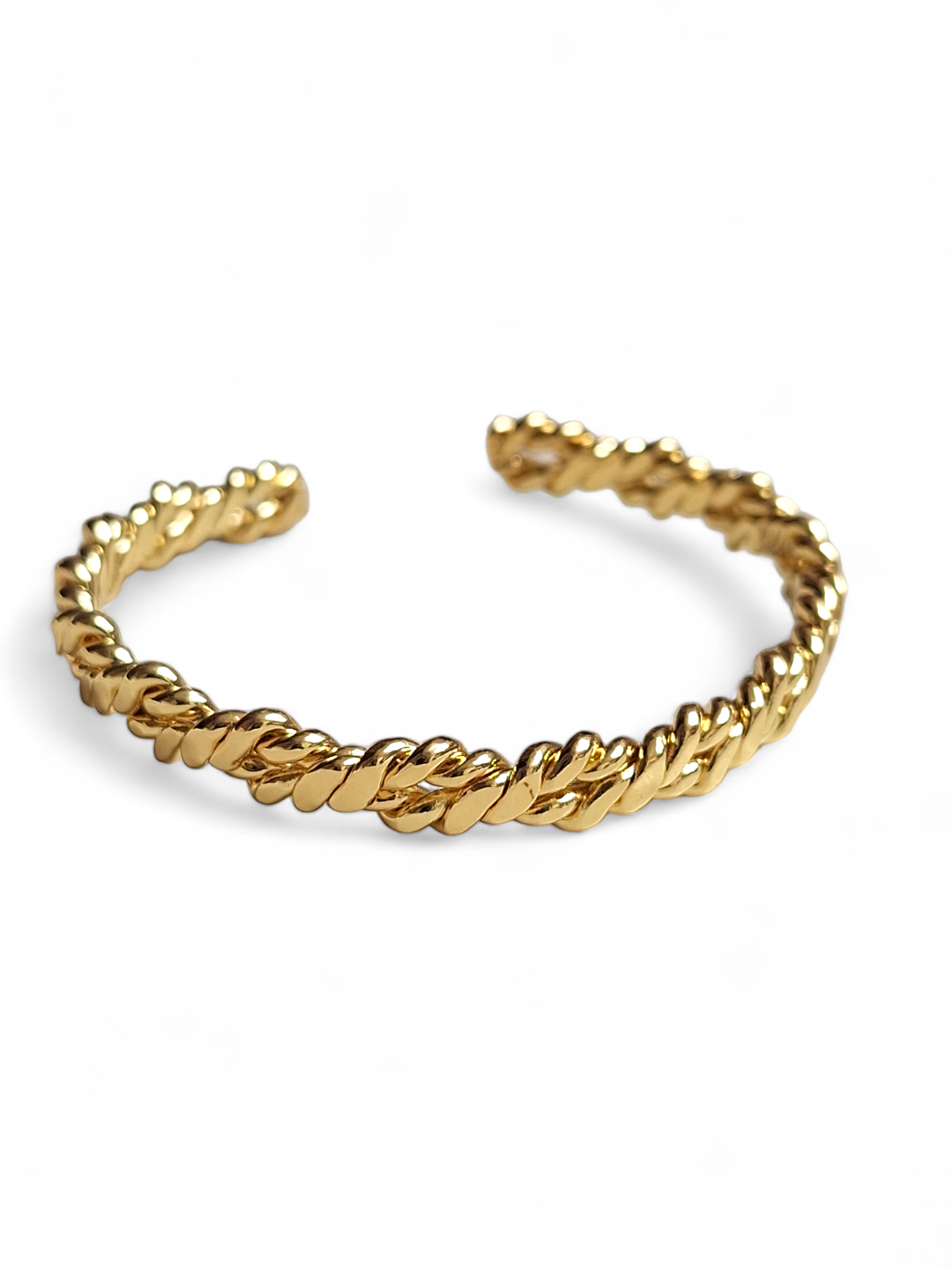 LE COMO GOLD PLATED CUFF BRACELET jewellery in 24K gold plating | XAGO Luxe