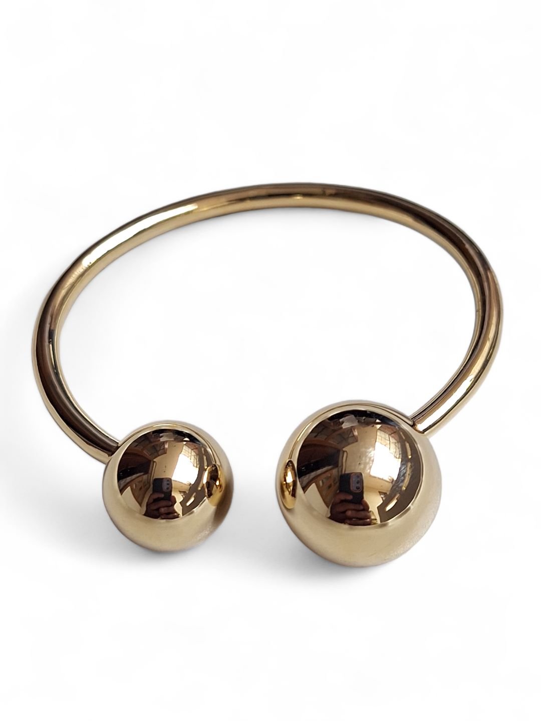 LE ZOE  GOLD PLATED CUFF BRACELET jewellery in 24K gold plating | XAGO Luxe