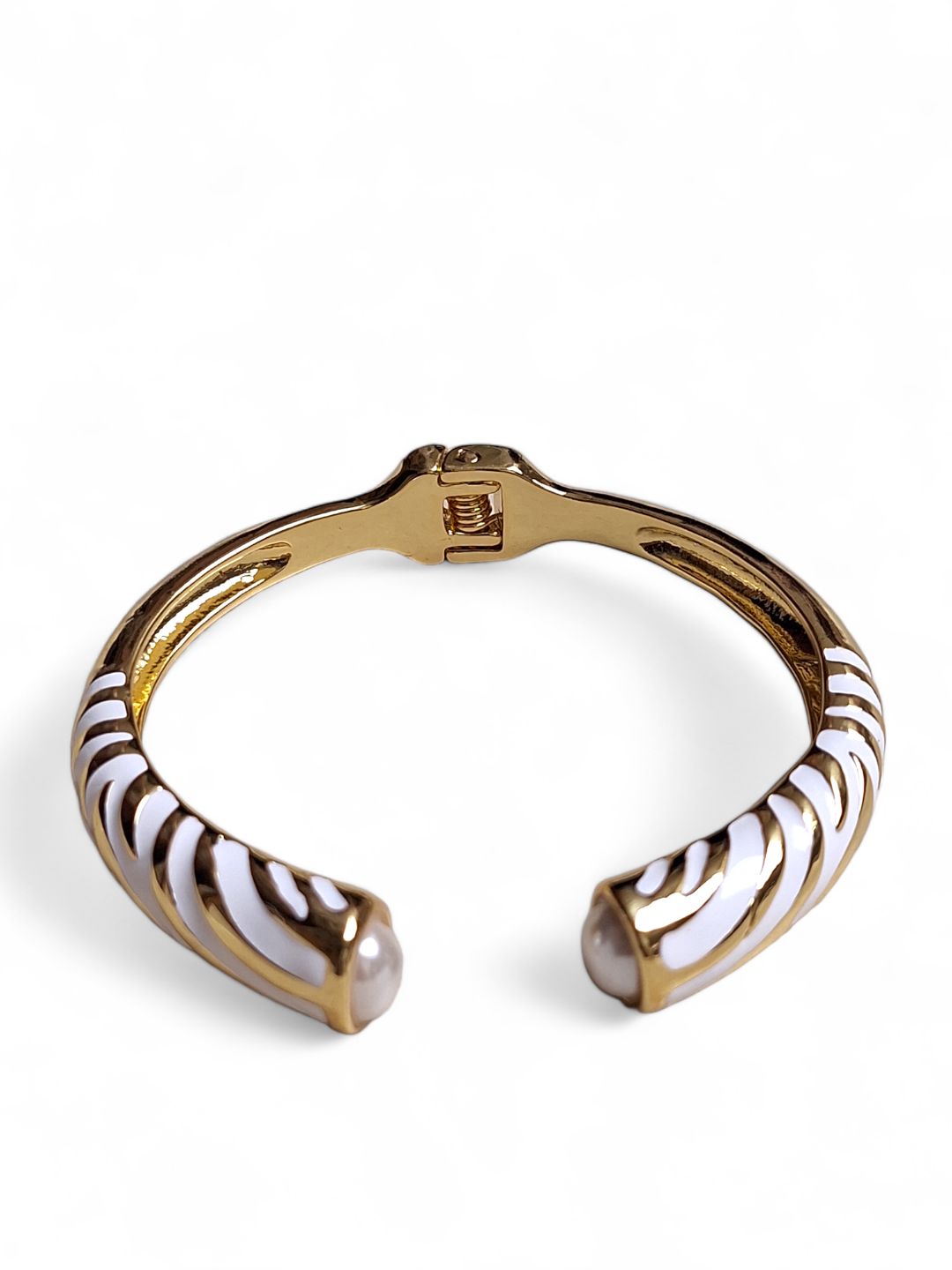 LE JULIA GOLD PLATED CUFF BRACELET jewellery in 24K gold plating | XAGO Luxe