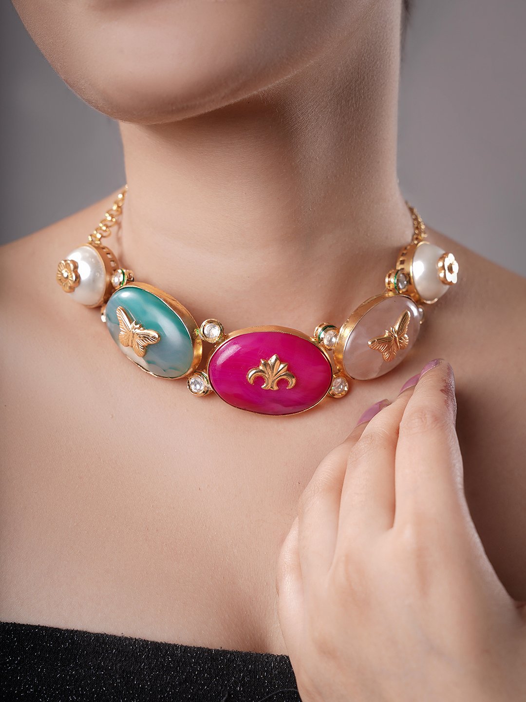 LAYANA MULTICOLOUR NECKLACE jewellery in 24K gold plating | XAGO Luxe
