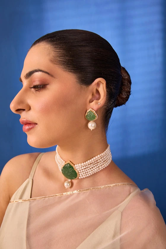 Xago Real Pearl Green Gemstone Choker Set
