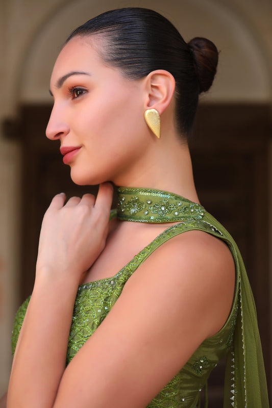 Serene Swirl jewellery in 24K gold plating | XAGO Luxe