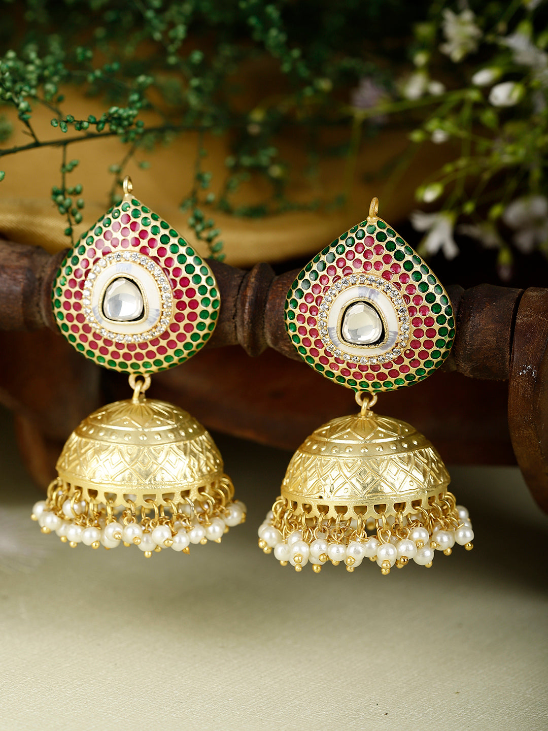 AARNA KUNDAN ENAMELED JHUMKA EARRINGS jewellery in 24K gold plating | XAGO Luxe