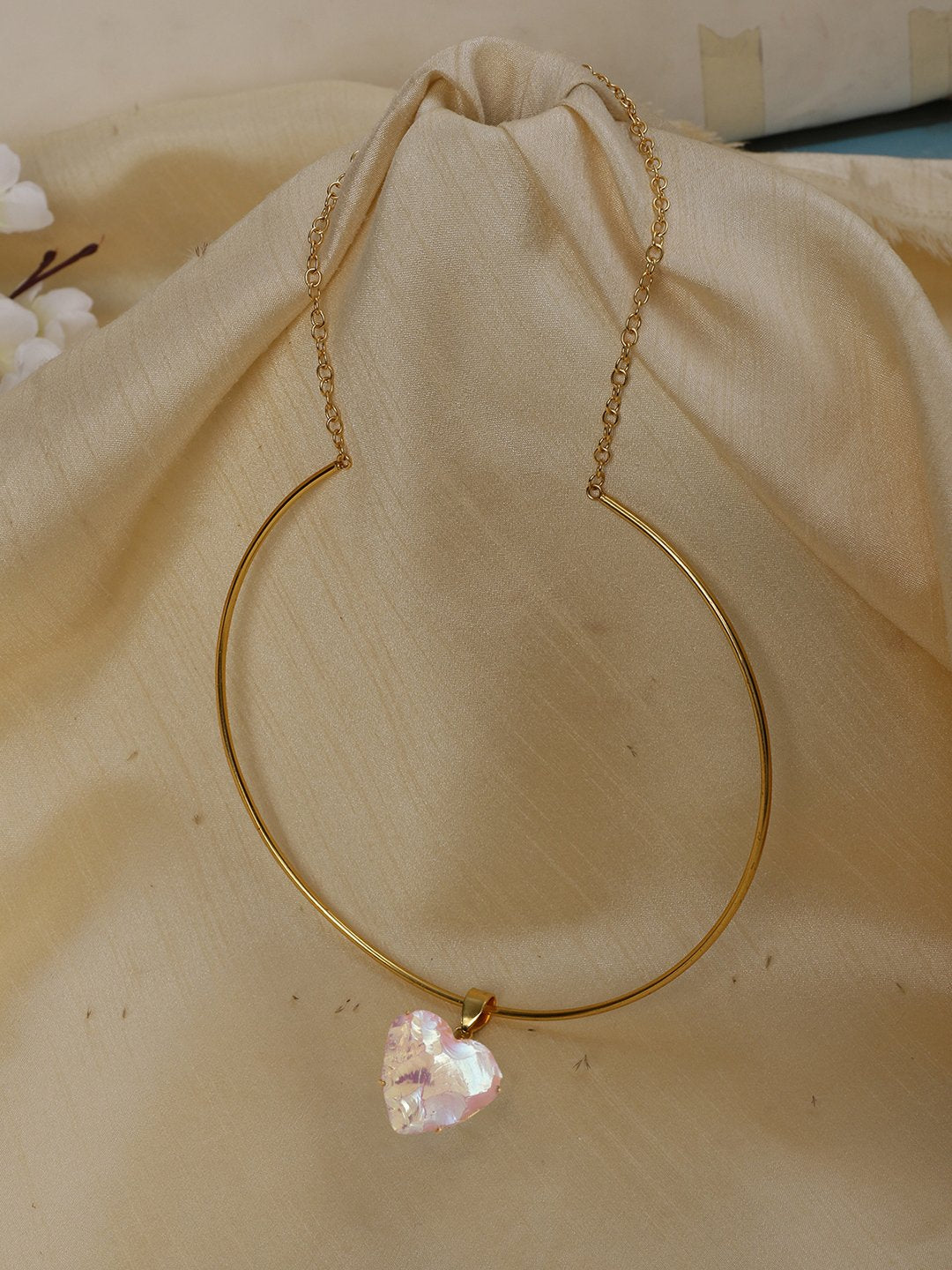 LE HALO PLATED STUDDED HEART SHAPED PENDANT AND CHAIN jewellery in 24K gold plating | XAGO Luxe