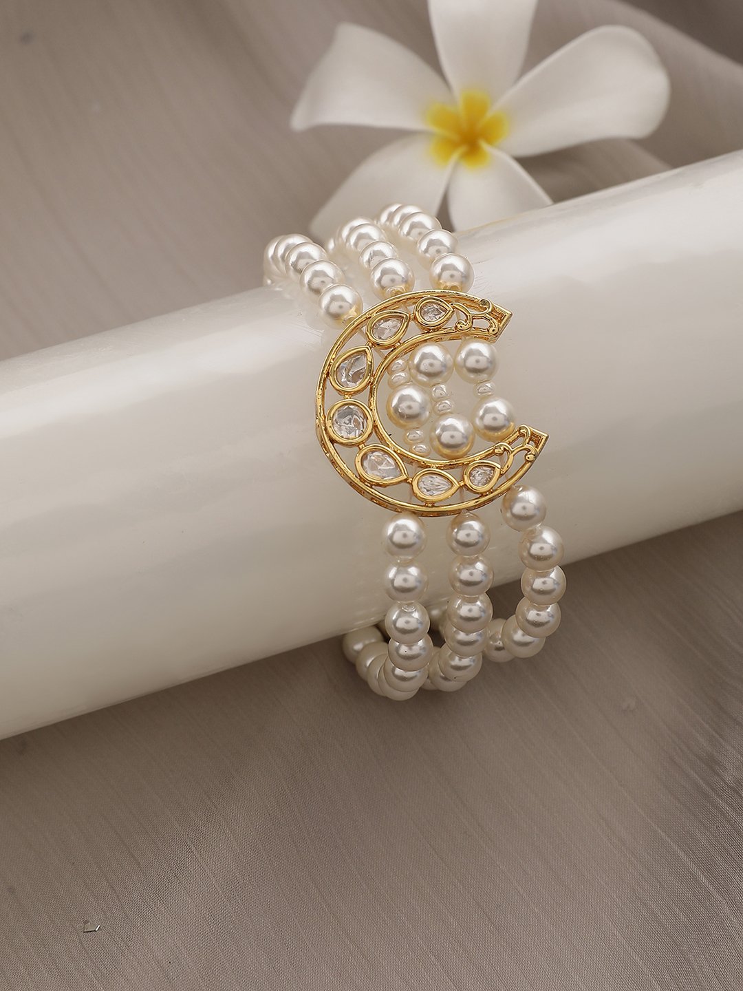 LE ELEONORA PEARL &KUNDAN BRACELET jewellery in 24K gold plating | XAGO Luxe