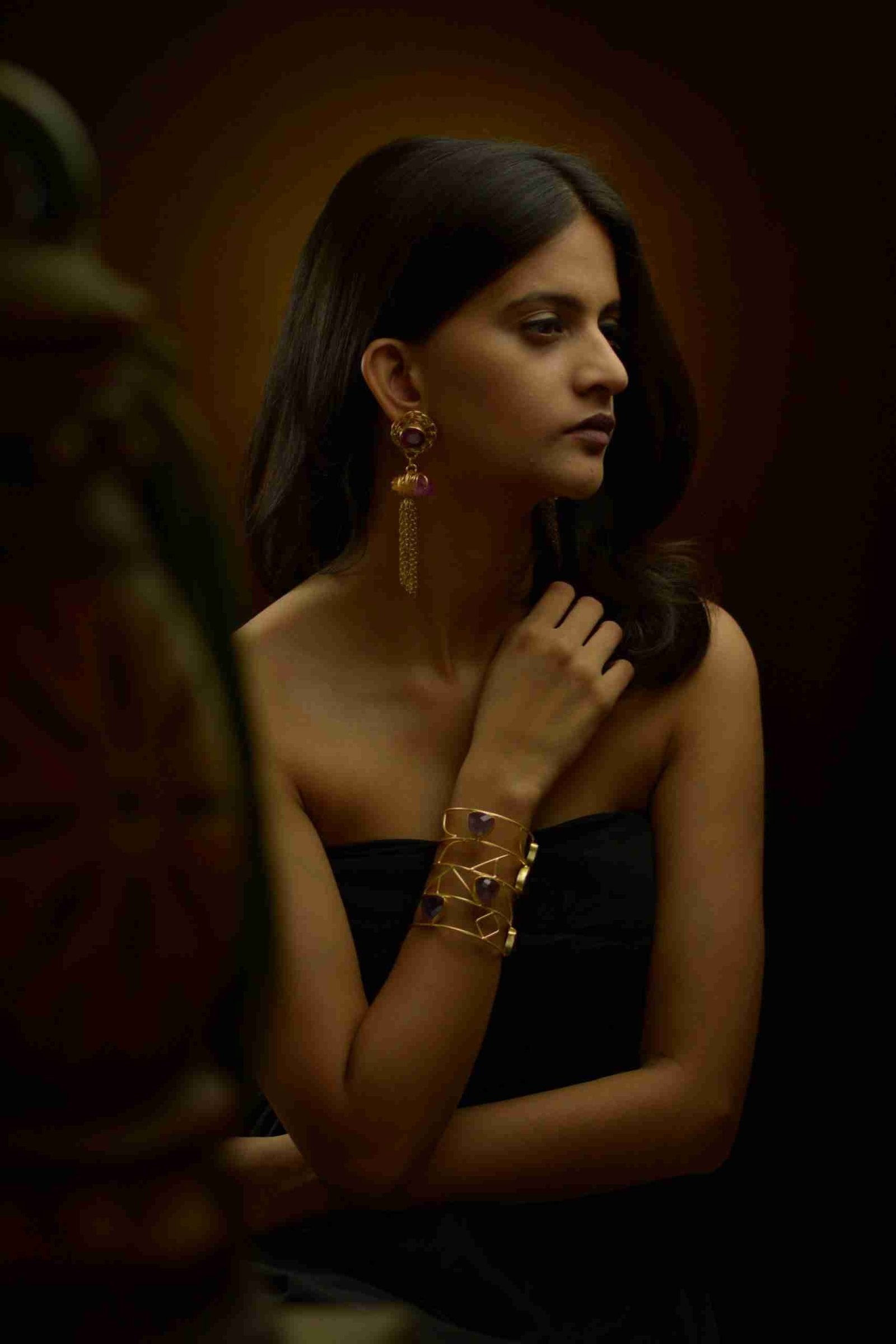 XAGO GOLD TONED AMETHYST CUFF BRACELET AMETHYST CUFF BANGLE AMETHYST JEWELLER jewellery in 24K gold plating | XAGO Luxe