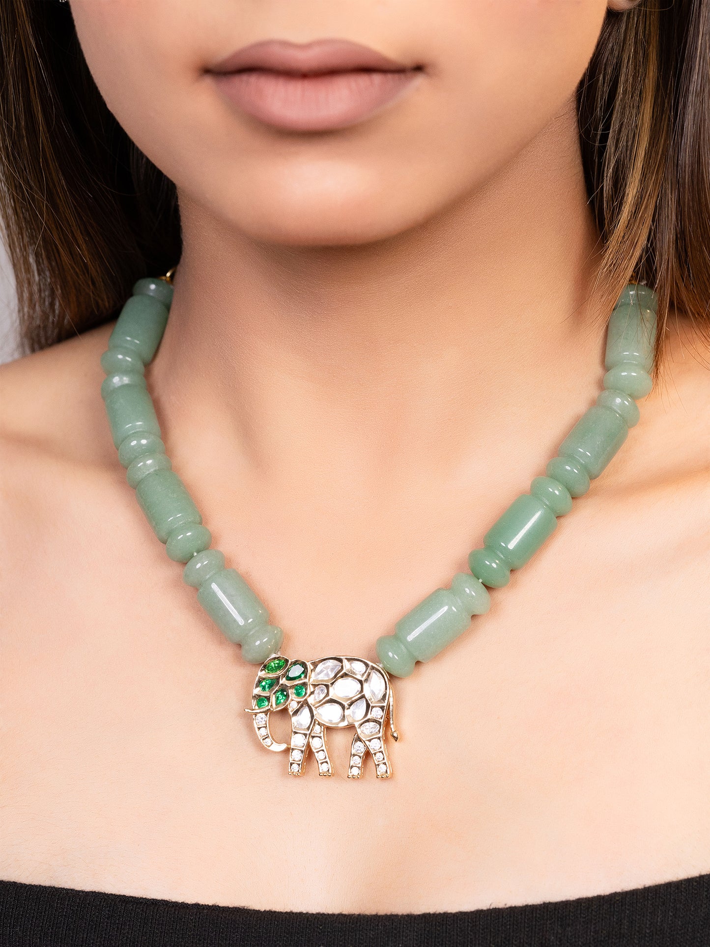 LE EIRAN GREEN KUNDAN NECKLACE jewellery in 24K gold plating | XAGO Luxe
