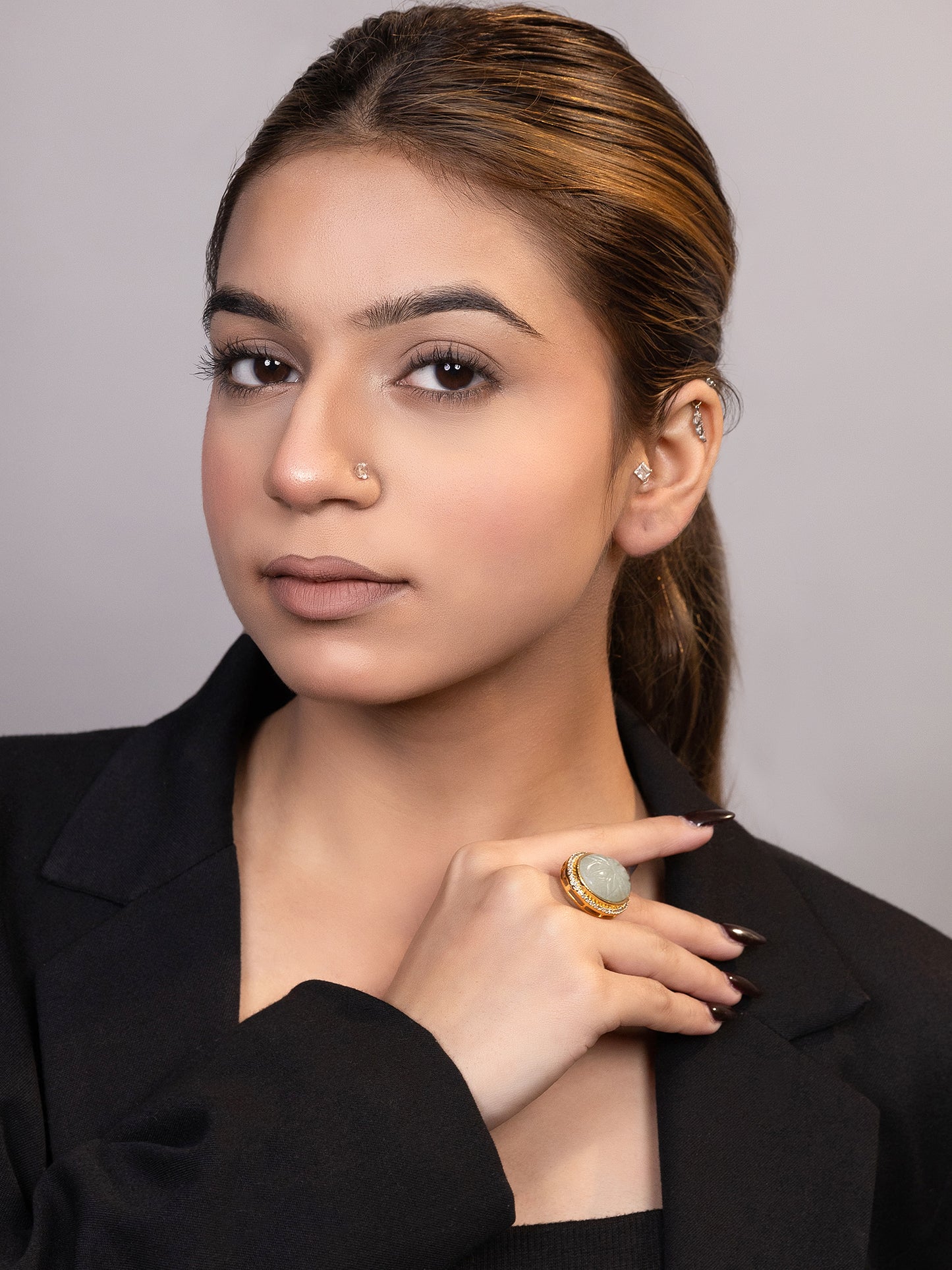 LE LANAI GOLD-PLATED GREEN KUNDAN-STUDDED FINGER RING jewellery in 24K gold plating | XAGO Luxe