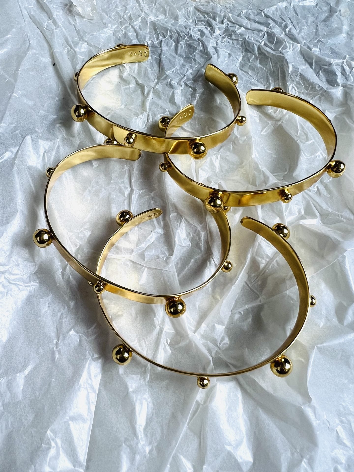 AVA HANDCUFFS jewellery in 24K gold plating | XAGO Luxe