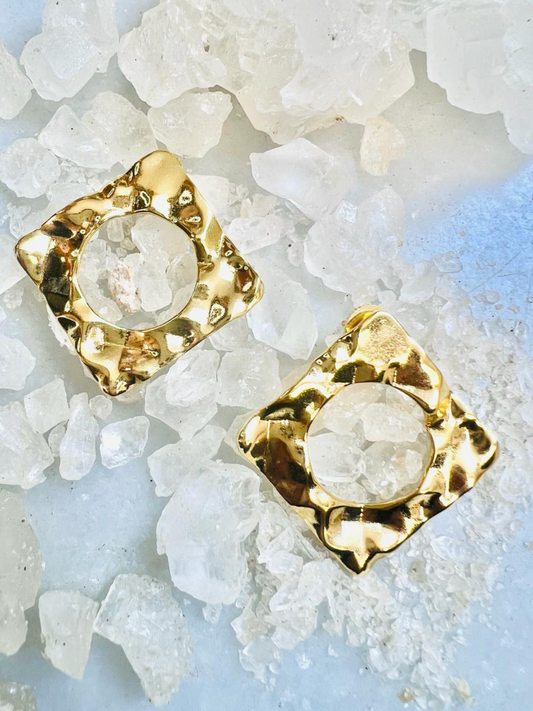 OLIVIA STUDS EARRINGS jewellery in 24K gold plating | XAGO Luxe