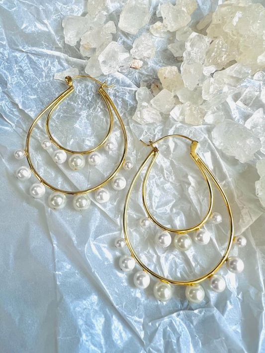 VELORA HOOPS EARRINGS jewellery in 24K gold plating | XAGO Luxe