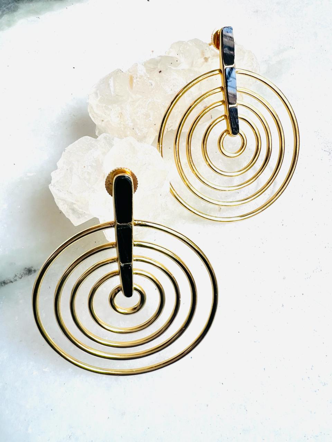 BELVA STUDS EARRINGS