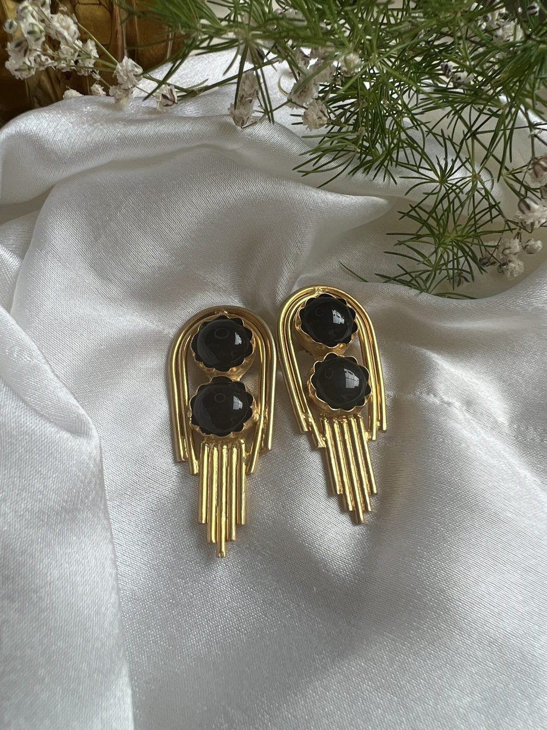 GOLD TONED BLACK CONTEMPORARY SHAPED DROP EARRING jewellery in 24K gold plating | XAGO Luxe