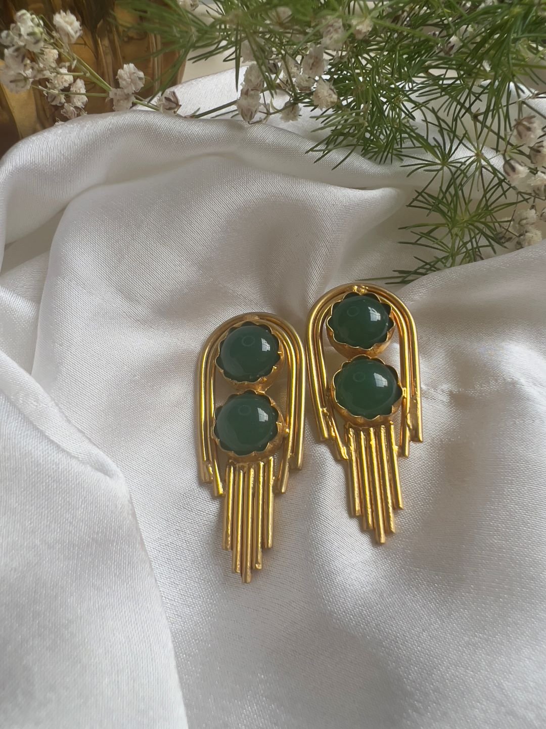 GOLD TONED GREEN CONEMPORARY SHAPED DROP EARRINGS jewellery in 24K gold plating | XAGO Luxe