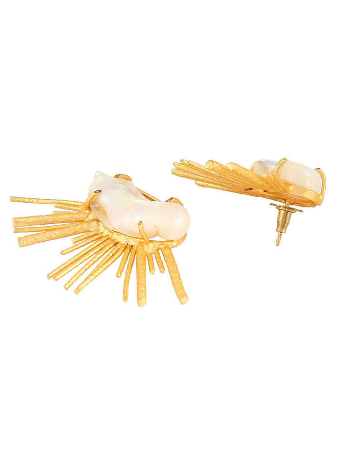 AMELIA FRESH WATER PEARL EARRINGS jewellery in 24K gold plating | XAGO Luxe