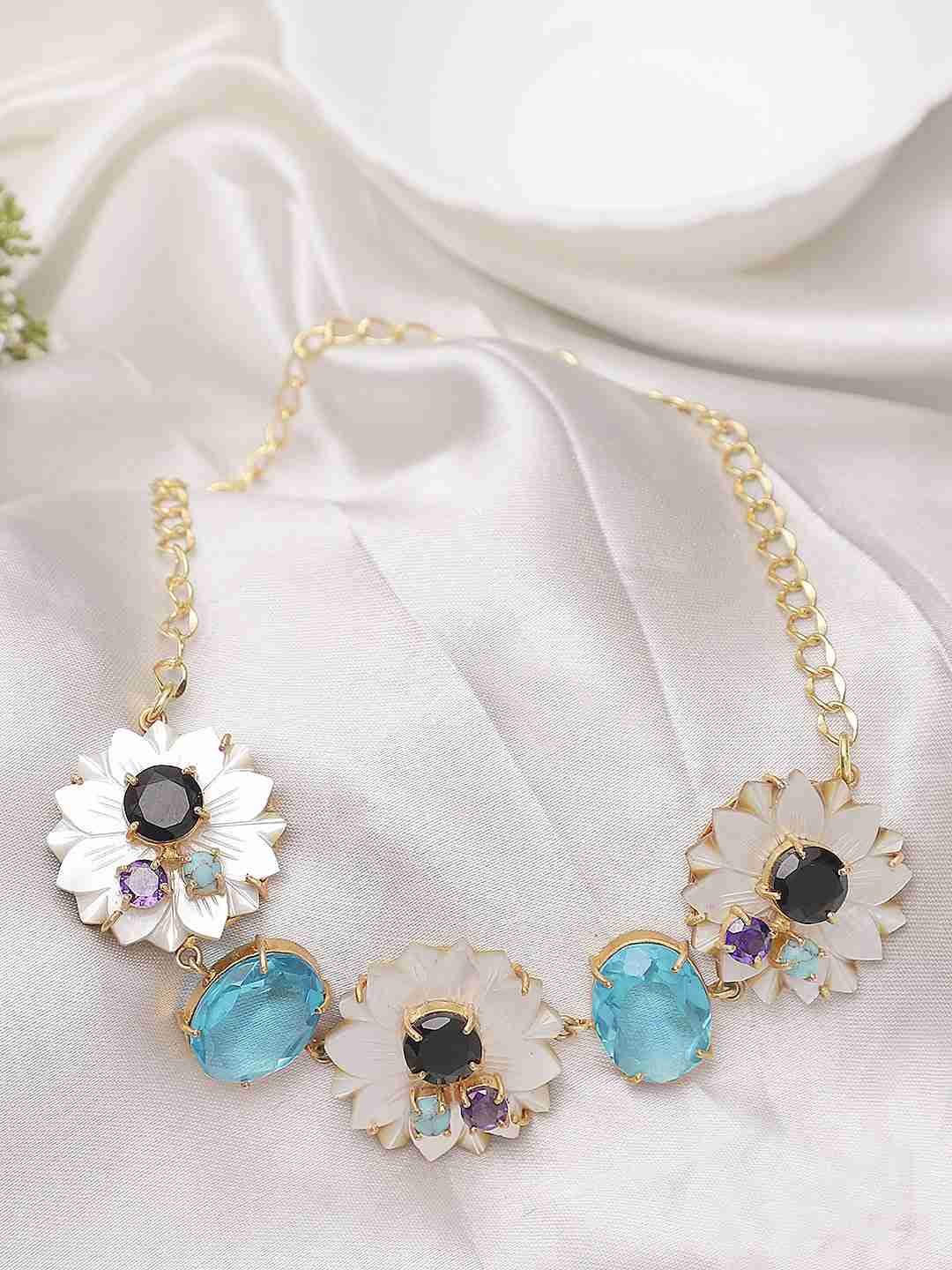 SHIVERA BLUE QUARTZ CHOKER NECKLACE jewellery in 24K gold plating | XAGO Luxe