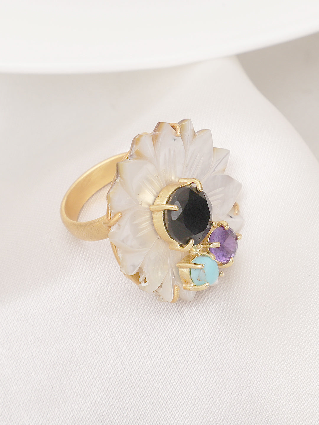 MARISOL BLACK ONYX & TURQUOISE RING jewellery in 24K gold plating | XAGO Luxe
