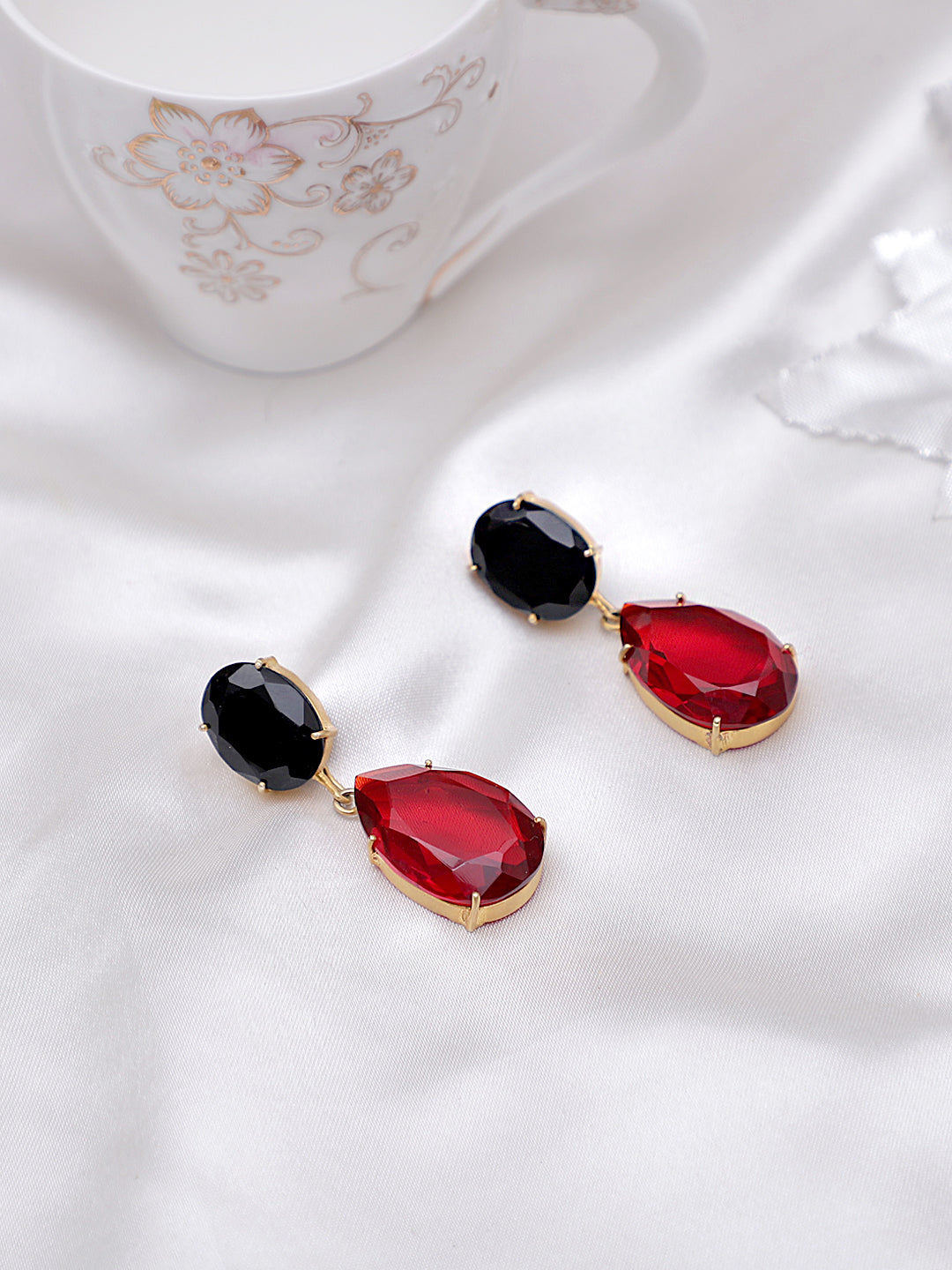 HECATE BLACK ONYX & GARNET CONVERT EARRINGS jewellery in 24K gold plating | XAGO Luxe