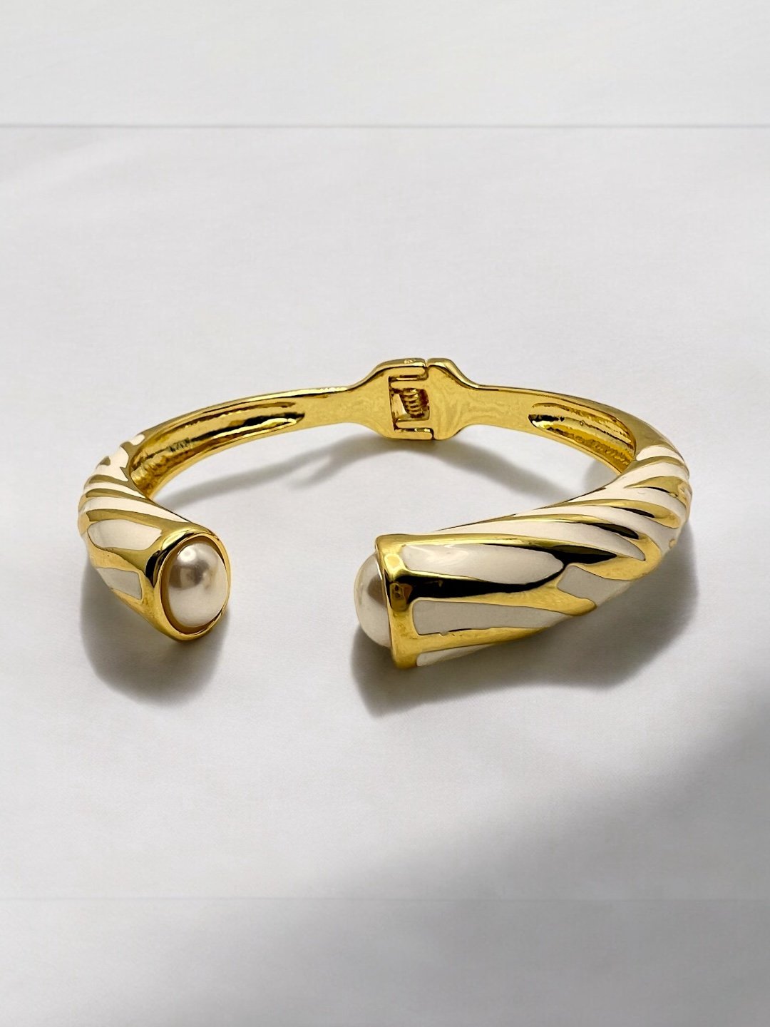 LE JULIA GOLD PLATED CUFF BRACELET jewellery in 24K gold plating | XAGO Luxe