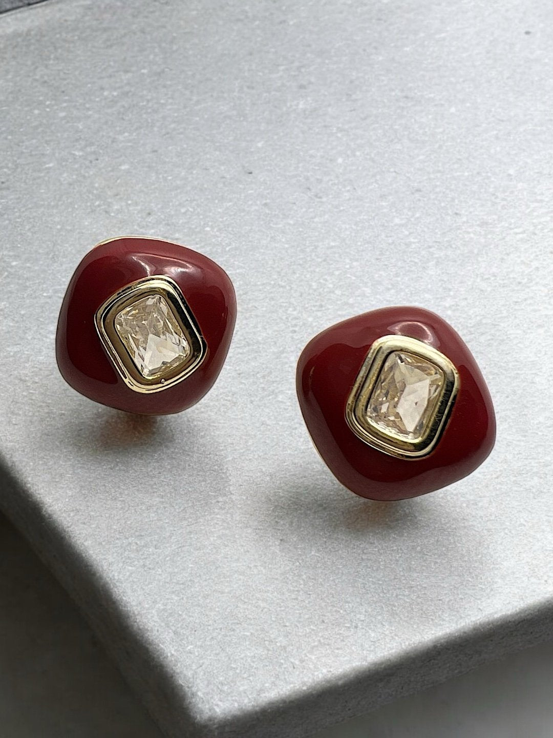 LE MARIANA RED CONTEMPORARY SHAPE STUDS EARRINGS jewellery in 24K gold plating | XAGO Luxe