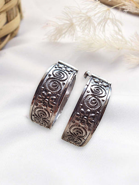 LE BERYL SAT OF 2 SILVER PLATED CUFF BRACELET jewellery in 24K gold plating | XAGO Luxe