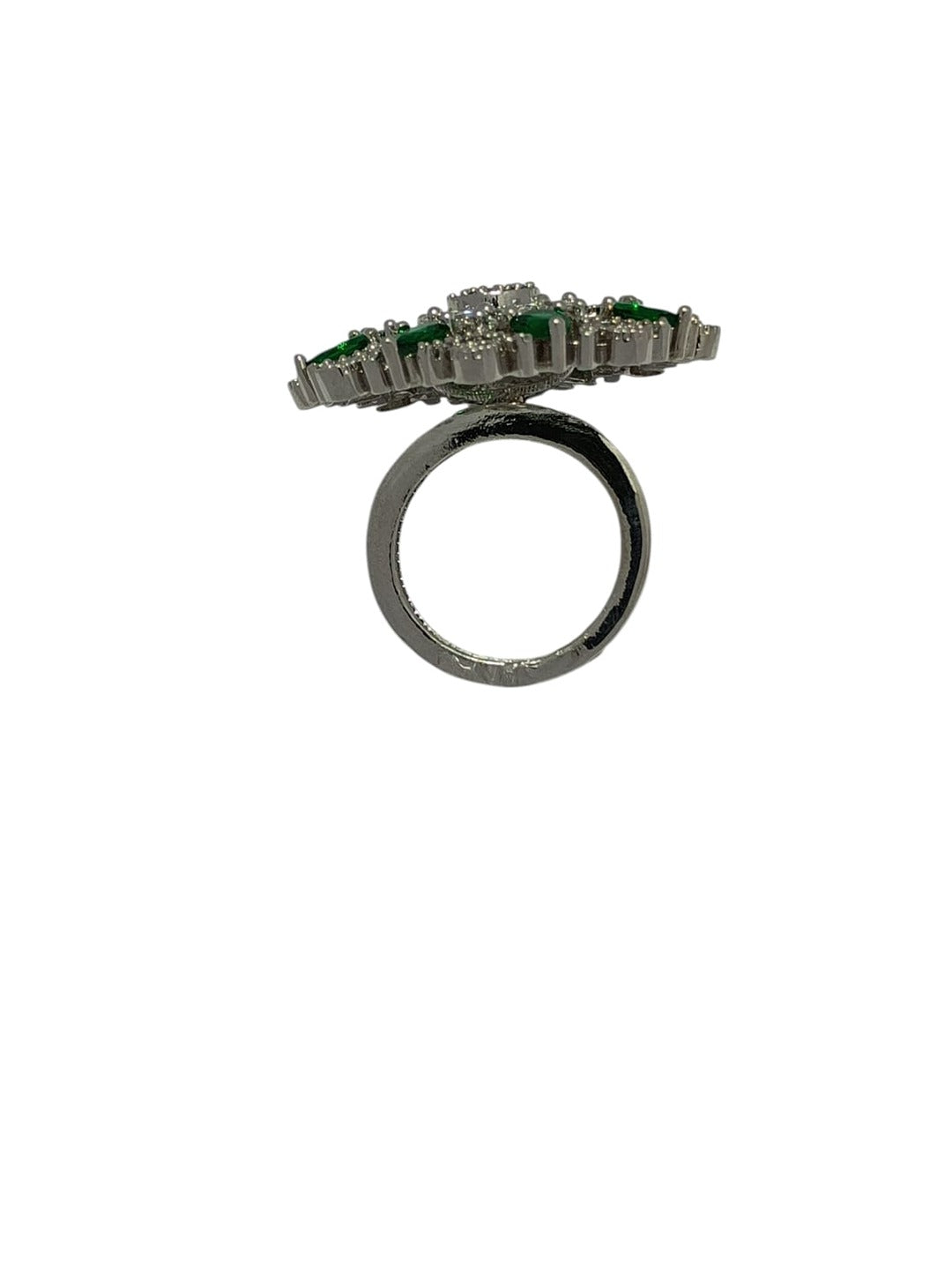 LE BHAMA GREEN FLOWER SHAPE ADJUSTABLE FINGER RINGS