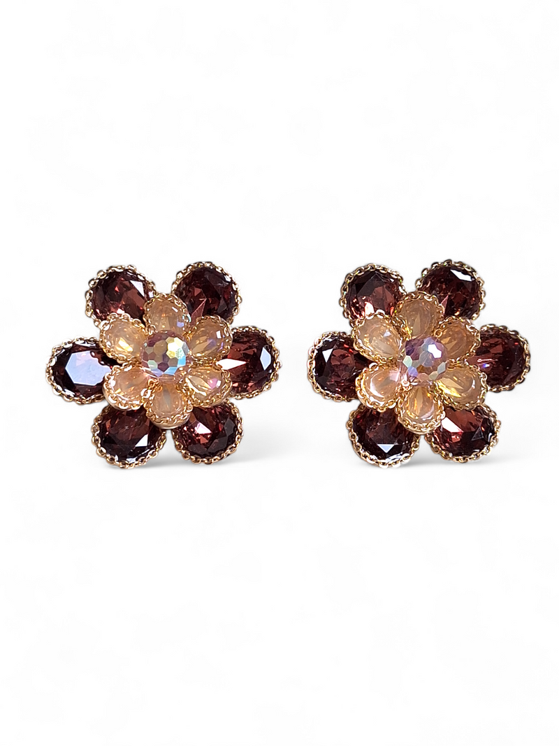 LE ARACELY PURPLE AND GOLD, FLORAL SHAPE STUDS EARRINGS jewellery in 24K gold plating | XAGO Luxe