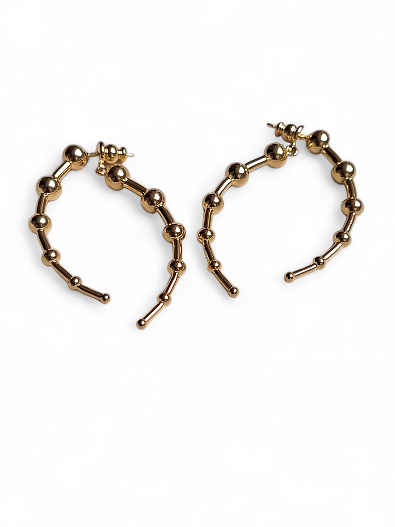 LE DANIELA GOLD PLATED CONTEMPORARY SHAPED STUD EARRING jewellery in 24K gold plating | XAGO Luxe