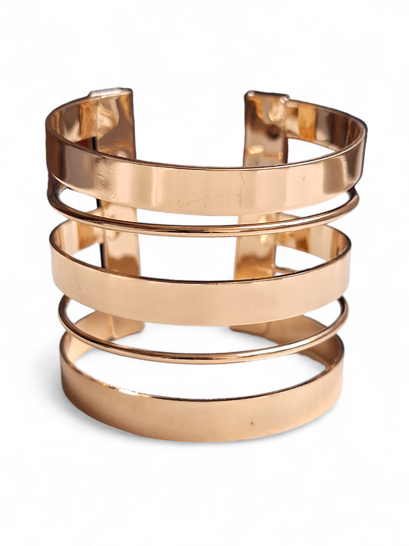LA AGASTIN GOLD PLATED HANDCUFFS jewellery in 24K gold plating | XAGO Luxe
