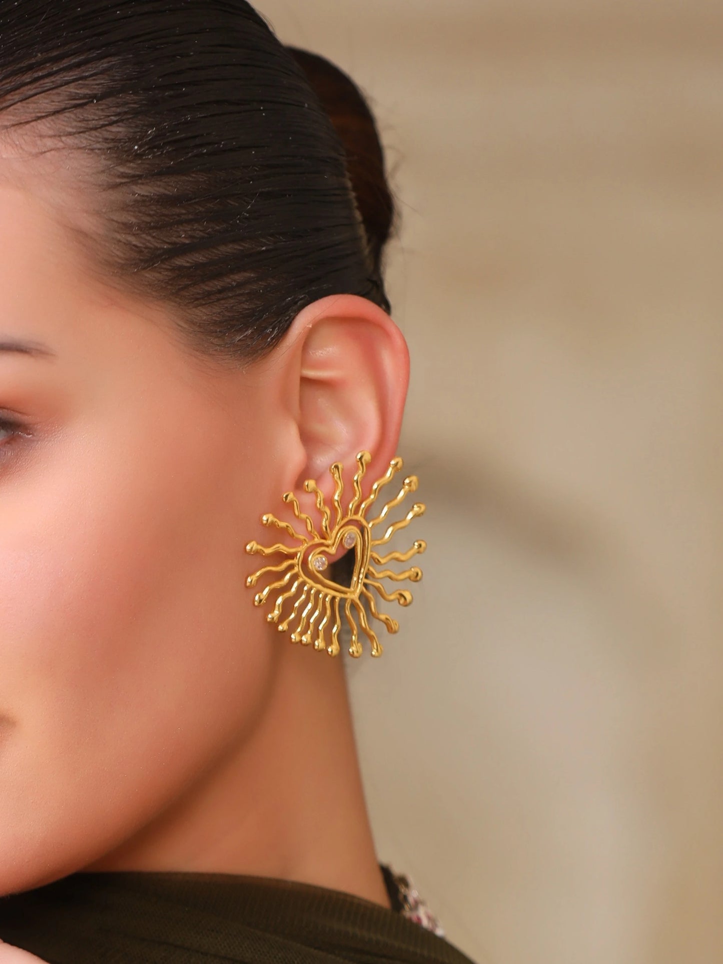 Xago Celeste Heart Earrings – Gold-Tone Statement Heart Studs