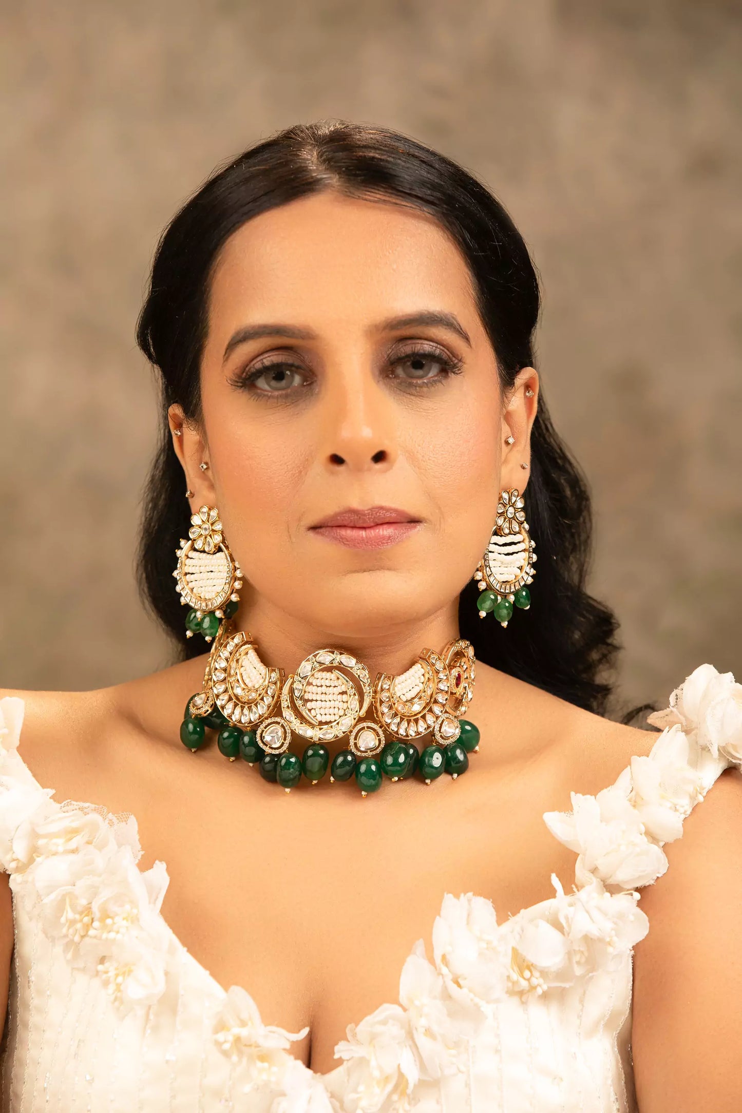 Sangani Gold Green and White Chokar Necklace Set