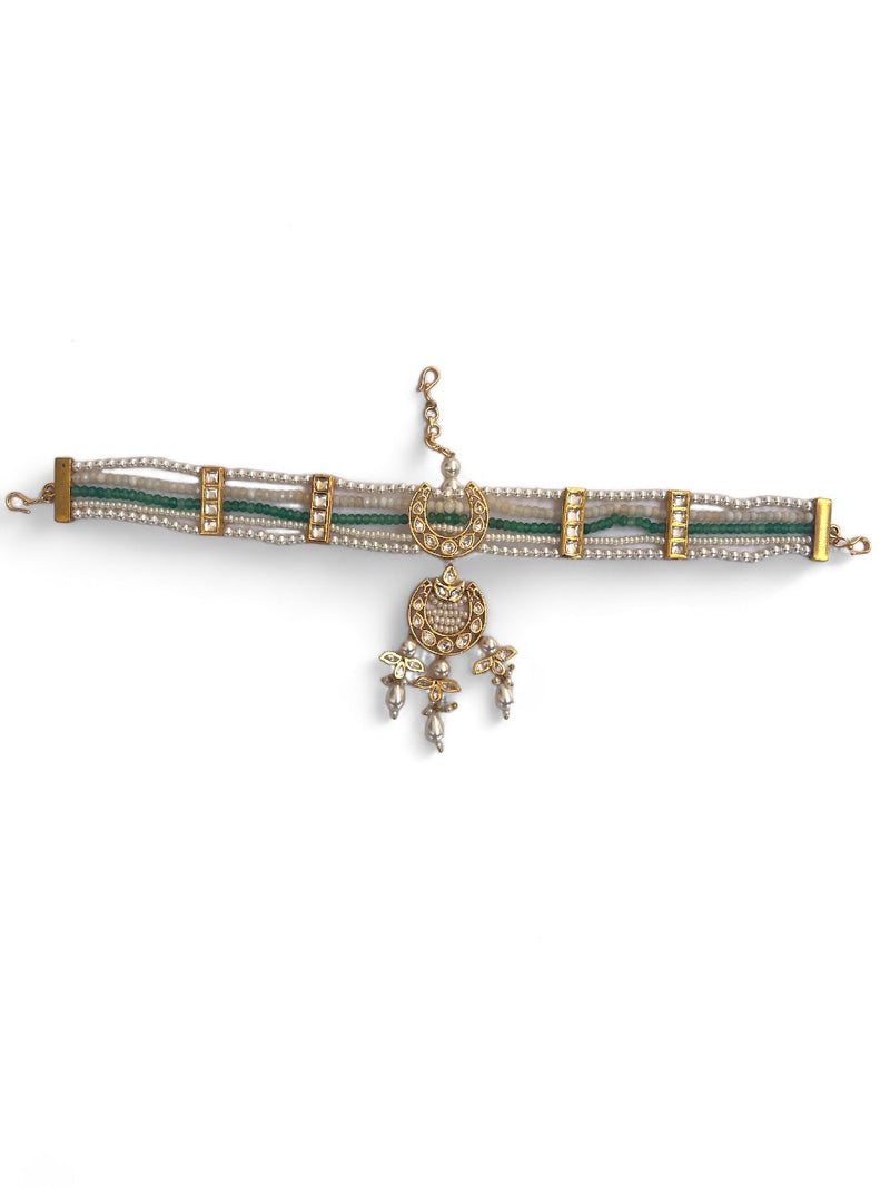LE ALVARO GREEN AND WHITE GOLD PLATED KUNDAN STUDDED MATHAPATTI jewellery in 24K gold plating | XAGO Luxe
