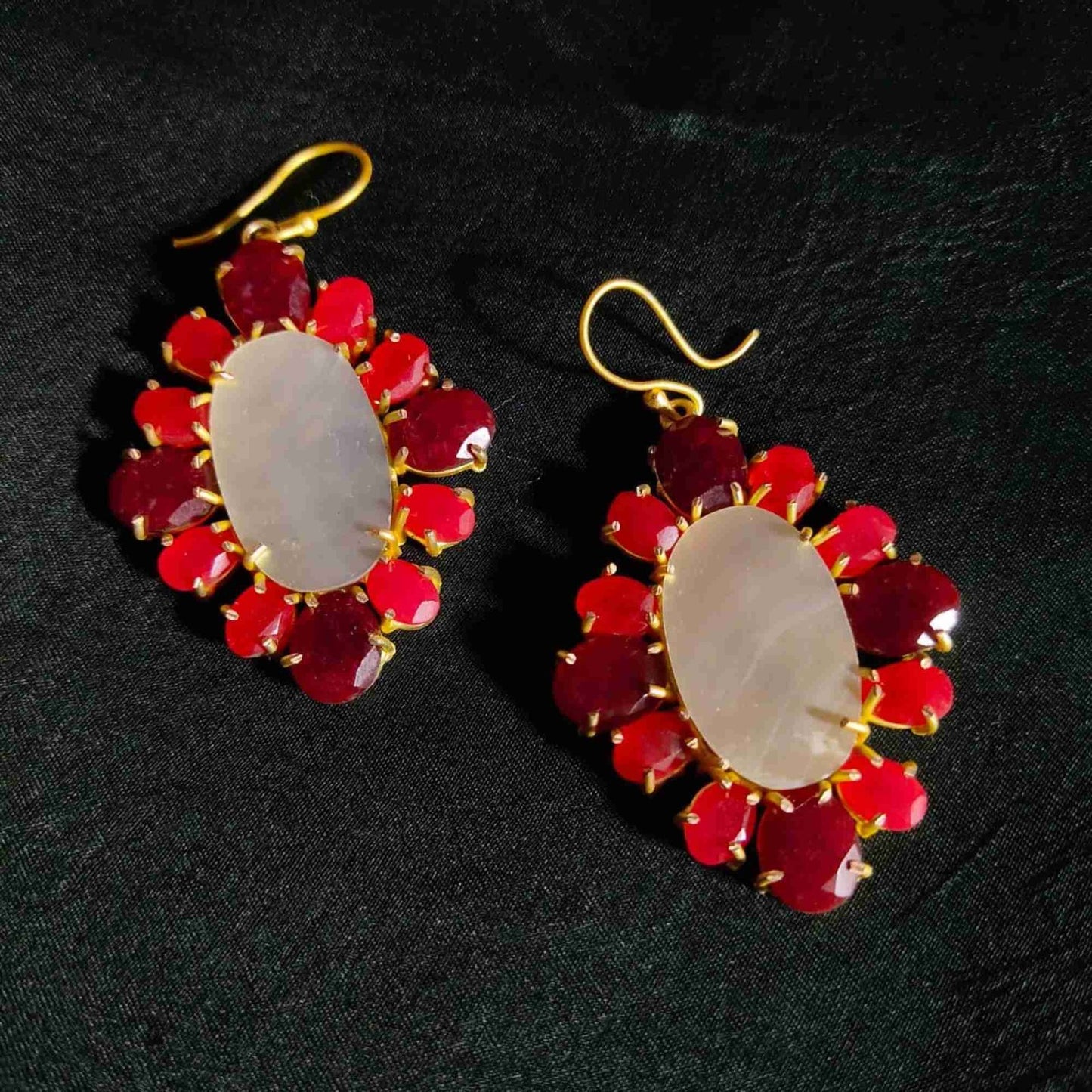 WILLA MOP EARRING WITH RED ONYX