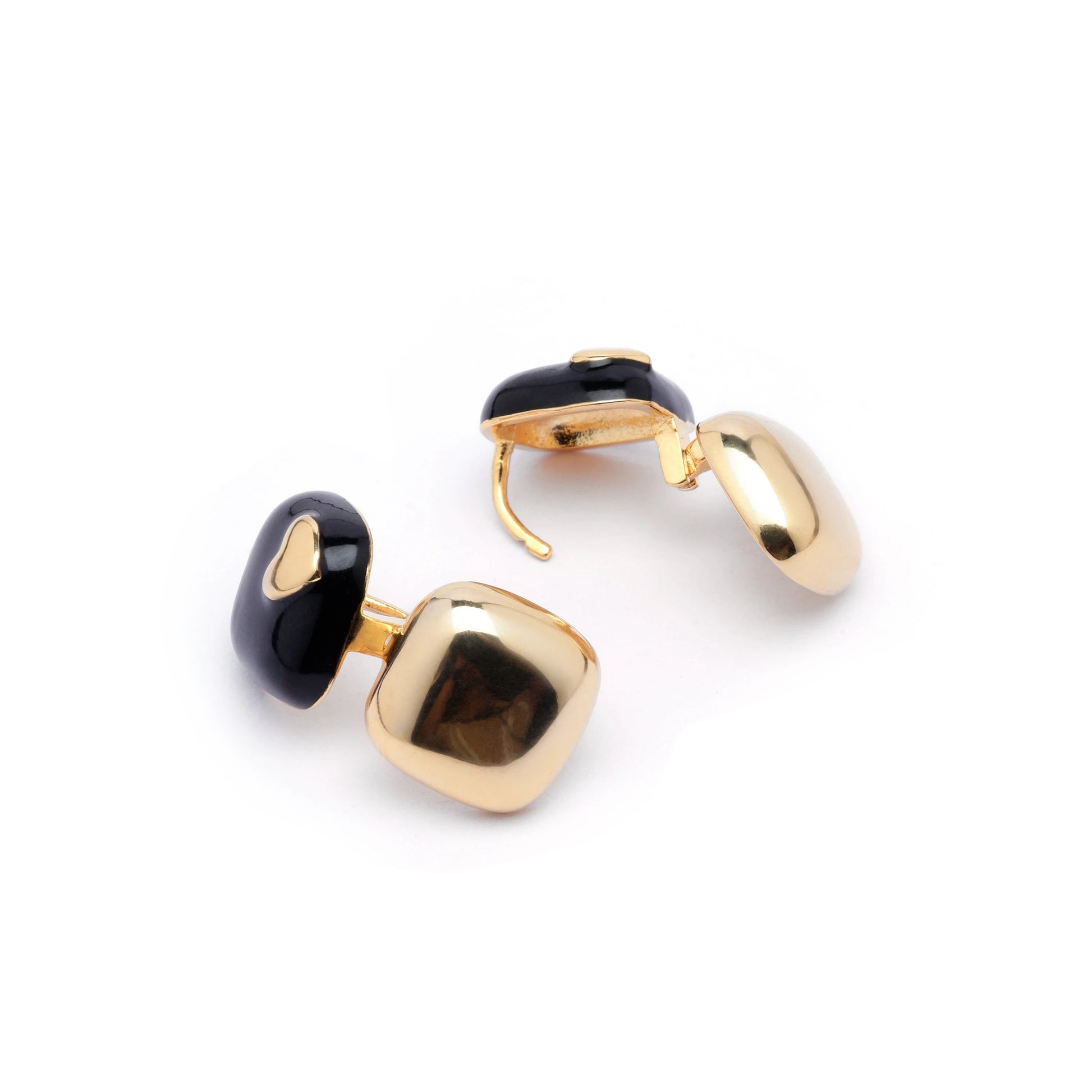 Back and side view of Noir Heart enamel stud earrings