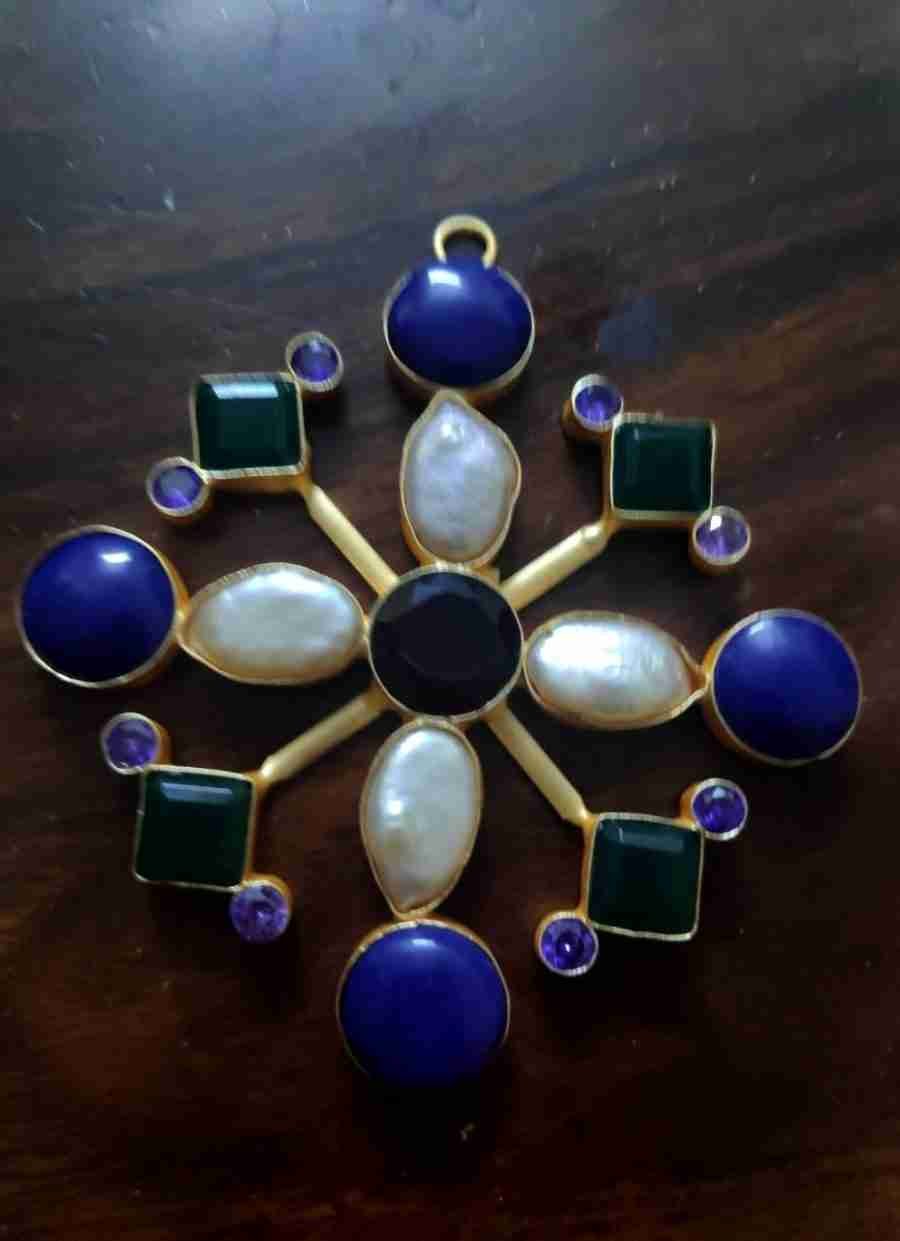 XAGO MOTHER OF PEARL STONE STUDDED PENDANT - Image 2