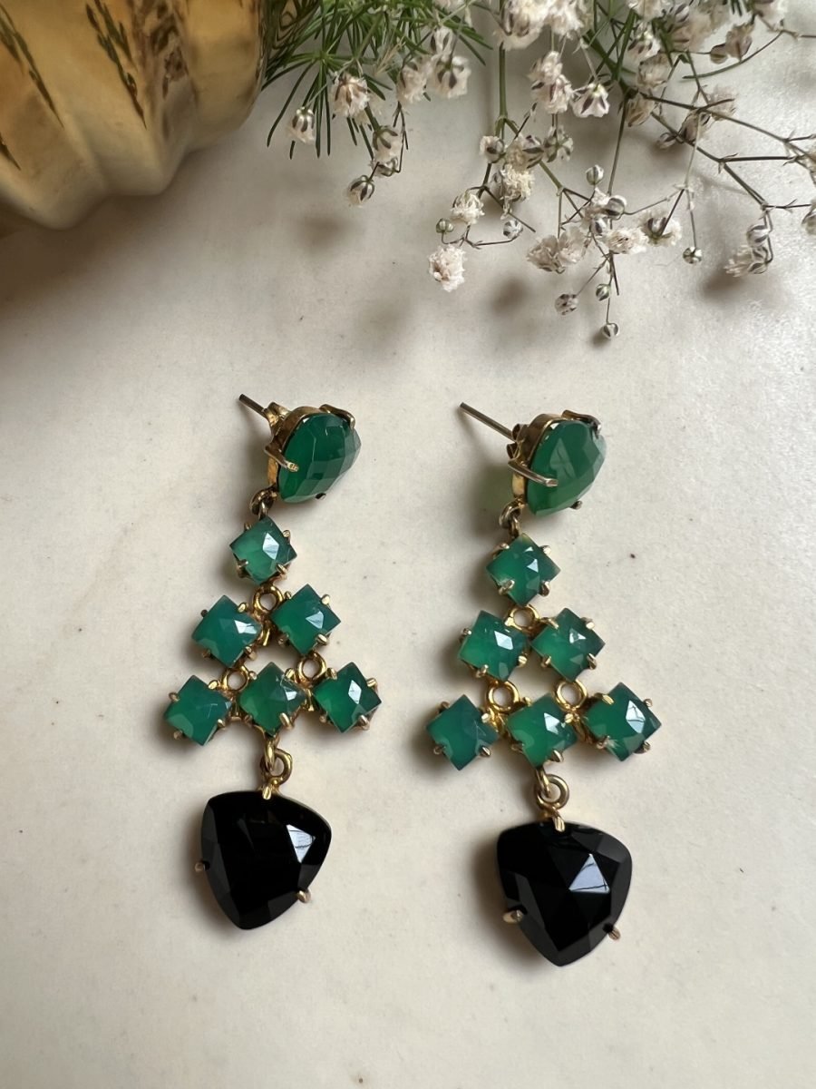 GOLD TONED GREEN & BLACK CONTEMPORARY SHAPE DROP EARRING