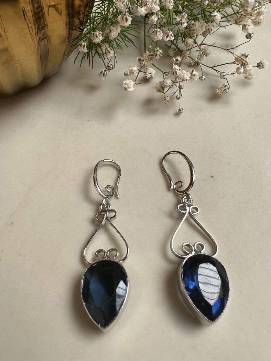 SILVER TONED BLUE TEARDROP SHAPED DROP EARRING