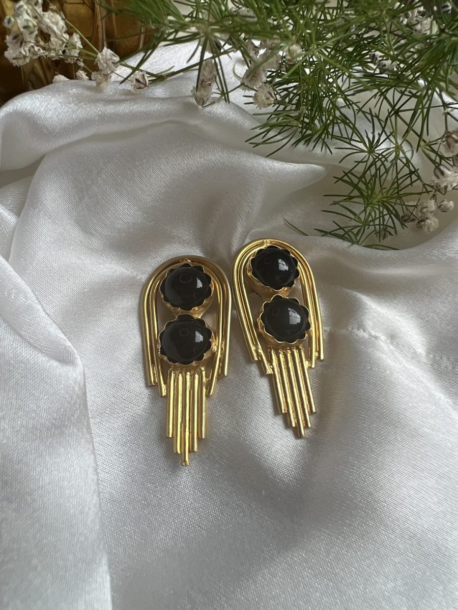 GOLD TONED BLACK CONTEMPORARY SHAPED DROP EARRING