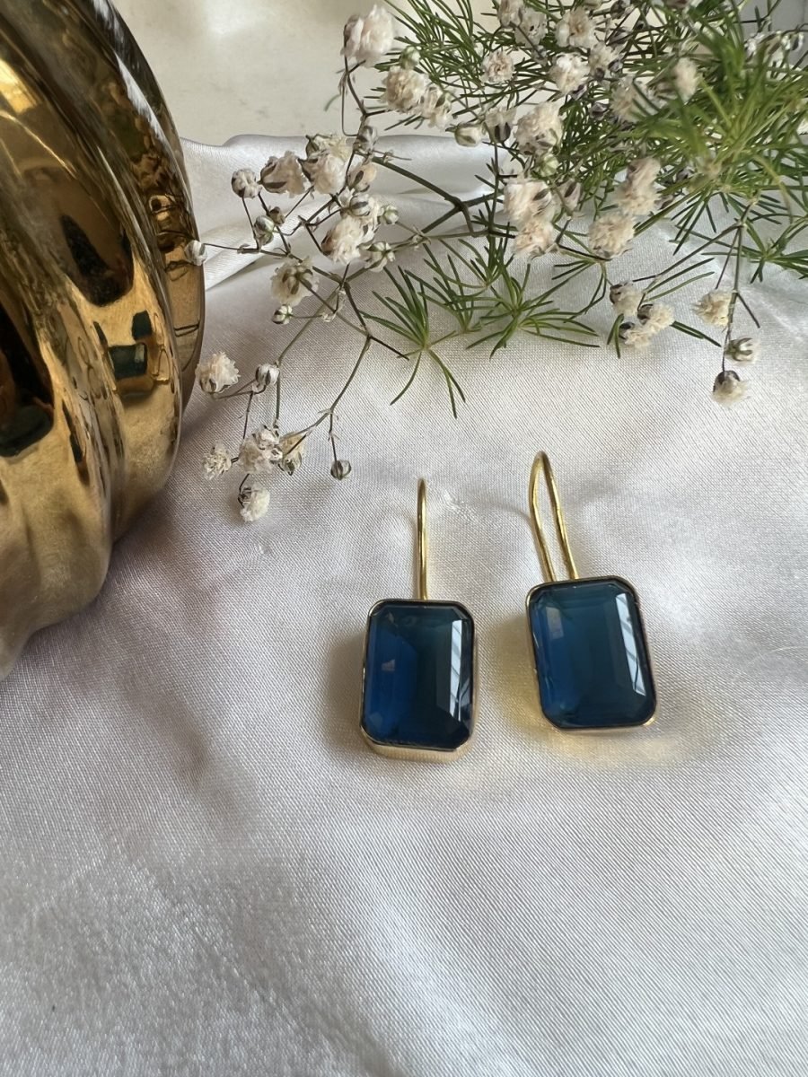 LE ISABELLA GOLD PLATED BLUE SQUARE STUD EARRING