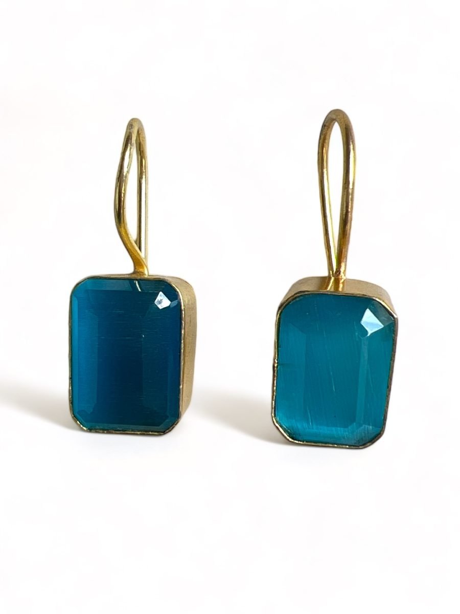 LE ISABELLA GOLD PLATED BLUE SQUARE STUD EARRING - Image 4