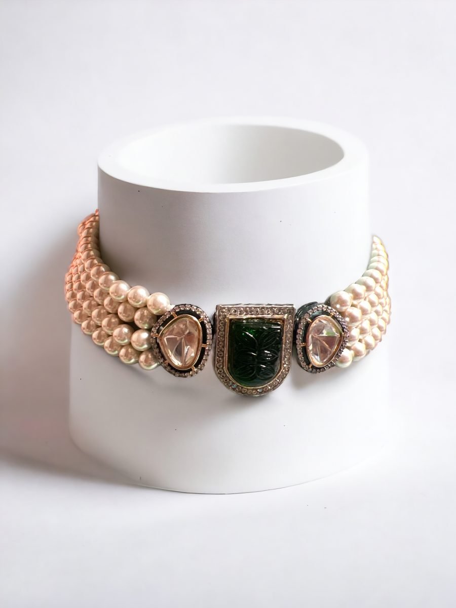 LE LINDO GREEN AND WHITE PLATED GREEN KUNDAN STUDDED NECKLACE - Image 3