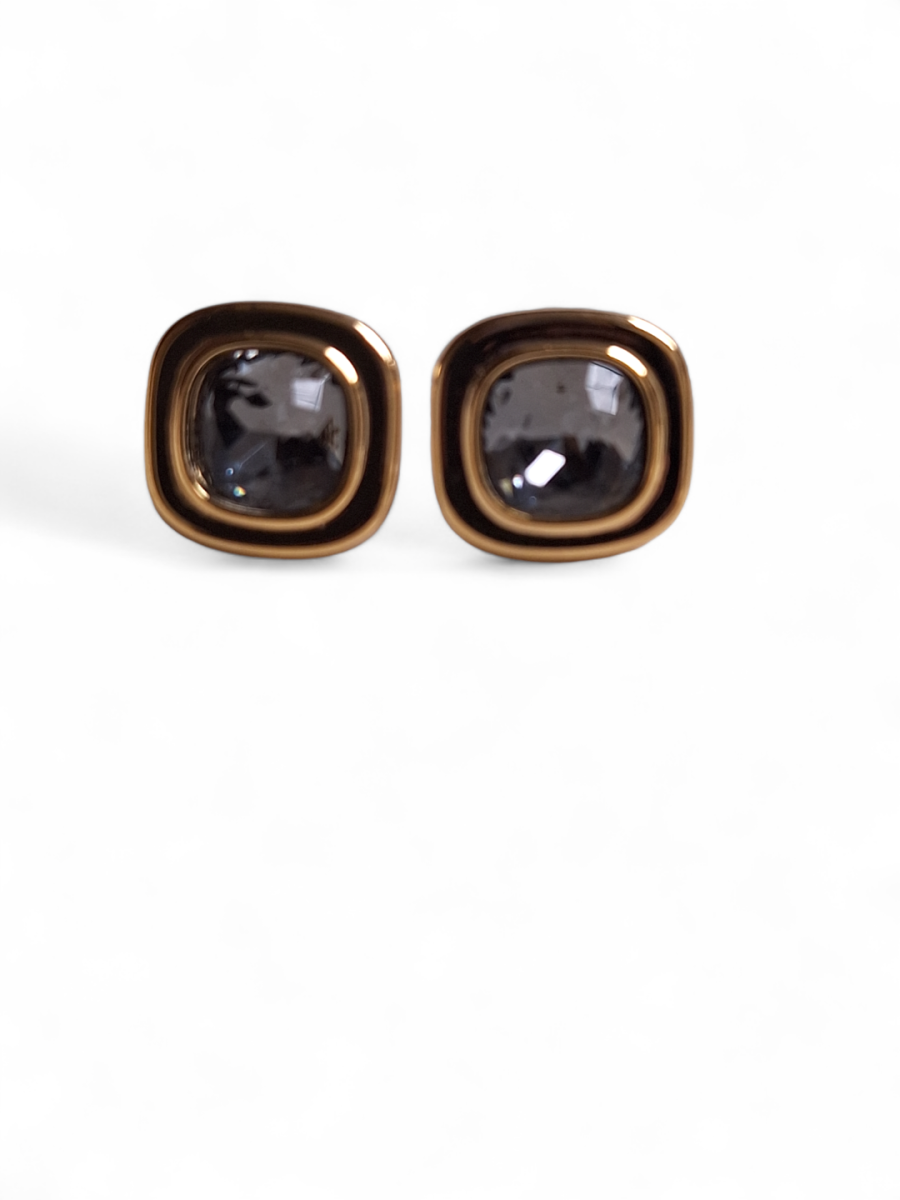 LE VELERIA GREY CONTEMPORARY SHAPE STUDS EARRINGS - Image 3