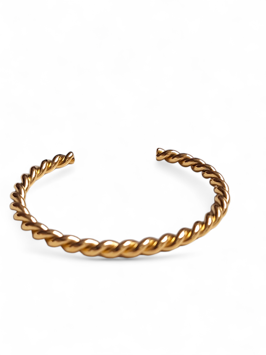 LE ALONDRA GOLD PLATED CUFF BRACELET - Image 4